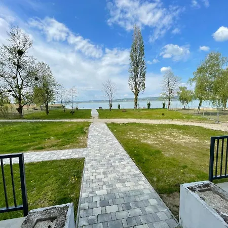 Albert Apartman Balatonbereny *