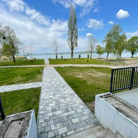 דירה Albert Apartman Balatonbereny