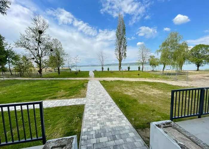 Albert Apartman Balatonbereny *